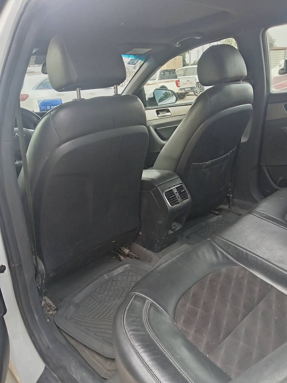 سلام عليكم سوناته 2018فول مواصفات وارد أمريكي
مصبوغه عام أثر جراد
المواصفات
بصمه
بصمه ابواب
فتحه
تبريد قطعتين
تحكمات ستيرن
حساسات خلفيه اماميه
شاشة
كامره دواره 360
مانع انزلاق
تثبيت سرعه
وبعد بيهه مواصفات
مراوس ابتيمه اراوس 
سعر 135 بيهه مجال
رقم الهاتف ***********
