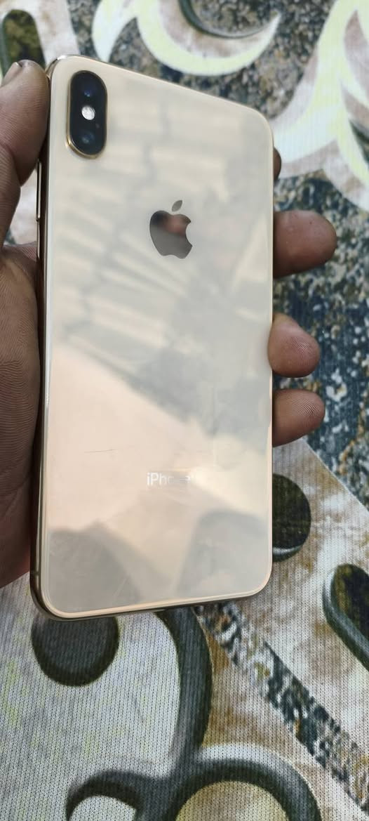 سلام عليكم
للبيع اكس ماكس 
مبدل بطاريه نوعيه جيده تقره 100 
شاشه 3 خيارات 
ذاكره 256 فيس ايدي واگف 
الكامرات بيهن غواش يرادلهن تنضيف 
السعر 150 وبي مجال شراي تفضل خاص 
اتصال *********** // ***********
