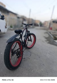 باسكل دبابه للبيع بايسكل نضيف ما متعوب مكان بغداد. االستفسار 077213862...