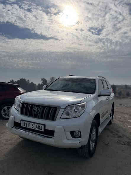 -السلام عليكم 
-للبيع 
-برادو خليجي 2012 
-فول مواصفات TXL
-7 راكب 
-تخم زنون اصلي 200$
-كشنات جلد 
-كامرة +شاشة+حساسات خلفية
-فتحه سقف
-مري كهربائي +شفط
-بصمة تشغيل +بصمه ابواب 
-محرك 6 سلندر 
-دبل تانكي 
-تحكمات ستيرن +كروس سرعه 
-السيارة ماشية 149 
-الضرر : باب الخلفي عكس السائق صبغ وبارد بسيط جدا بلصندوق + بارد بسيط جدا بلجاملغ الامامي الايمن 
 -السعر 270 وبيه مجال 
-للاتصال 
***********
