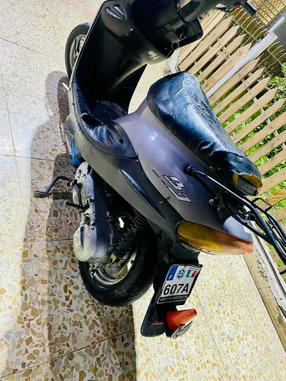 ام تسع زروف مفتوحه مره وحده وكهربائيات شغاله نضيفه سعر٣٥٠ بيها مجال ***********
