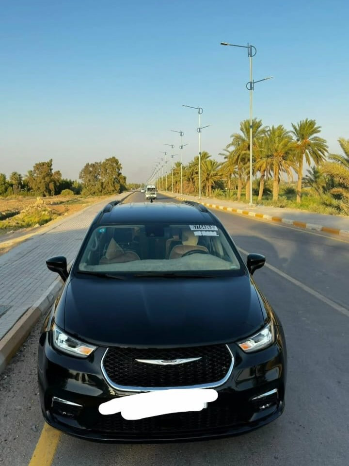 🚗 للبيع: كرايسلر باسفيكا موديل 2022

للتواصل***********☎️
___________________________________ 
🔴المحرك: 6 سلندر 

🔴أضرار السيارة:

• وارد أمريكي – الضربه موضحه بالصوره امامك

🔴المواصفات:

• فول مواصفات عدا فتحة السقف

ابواب كهرباء 

تشغيل عن بعد 

صندوق كهرباء 

تبريد 3 قطع منفصل

كير ماوس 

دخول ذكي 

بصمه

• شاشة وسطية 

سايد بريك بصمك  

• كاميره خلفيه

تدفئة كراسي

تدفئه ستيرن 

كشنات vip منفصل 

• مقاعد لسبعة ركاب

• تحكمات ستيرن كاملة

• حساسات أمامية وخلفية وجانبية

• رادار أمامي وخلفي

تحديد مسار 

مثبت سرعه

• السيارة جاهزة بدون أي نقوصات
🔴• ⁠رقم واسط مشروع وطني 

العنوان _ محافظه الكوت _
اكتب تم لمعرفه السعر 💵 على الخاص
