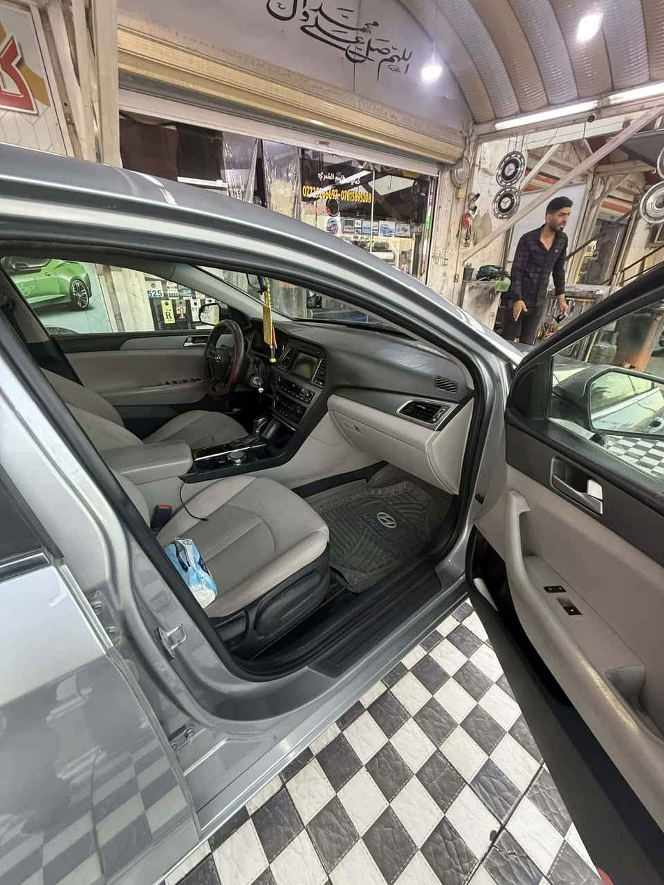 سوناتة ٢٠١٧ للبيع
سيارة جاهزة علة ٢٤ حباية بدون اي نقص

تبريد ثلج 
دوانز ماكو ابد 
محرك وكير مكفول 
حدادية نص عمر 
تخم تاير جديد 

سيارة بيهة ٣ قطع وصور سونار بل منشور 
ب اسمي سيارة 

عنوان ديوانية 
سعرر ١٣٠$


**إذا كنت صاحب هذا الإعلان وتريد حذفه لأي سبب، رجاءا أرسل رسالة إلى الدعم الفني**