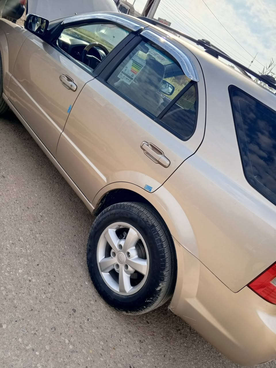 سورنتو موديل 7 سياره حلوه اوخير من الله السعر 97 /***********
