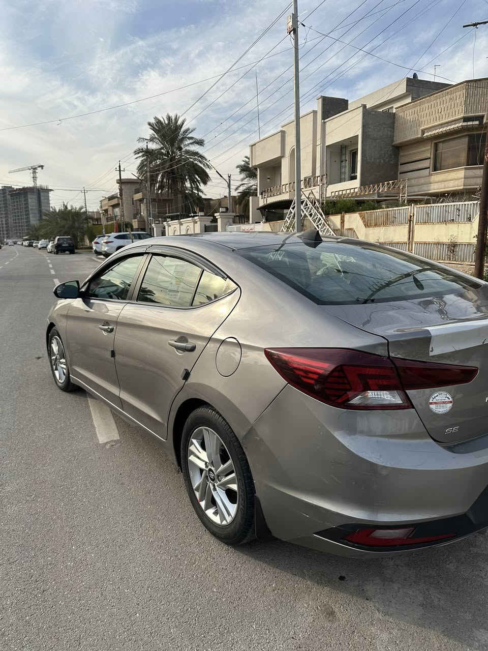 السلام عليكم 
النترا 2020 امريكي 
حادثه بنيد ودعاميه فقط (بارد خفيف بلقبق جنطه)
ماشيه 60 مكينه كير تبريد كله جاهز 
رقم انكليزي جديد هزه جديده 
المواصفات : تحكمات ستيرت 
شاشه كامره 
حساسات وقوف ذاتي 
كشنات مخمل 
وباقي لمواصفات عاديه صور حادث بلمنشور 
الموقع بغداد الحريه 
الرقم :*********** 
السعر :135 وبيهه مجال
