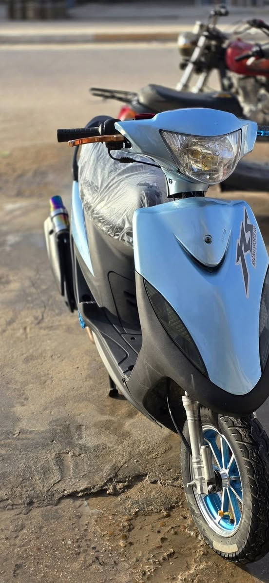 السلام عليكم ماكس عدله صيني امتياز ياباني دراجه شلعه ونهضه وكلها شغاله صالنصه رياضي مزوده كفرات كلها ختم واحد سعر 650 وبيها مجال للطيبين ***********
