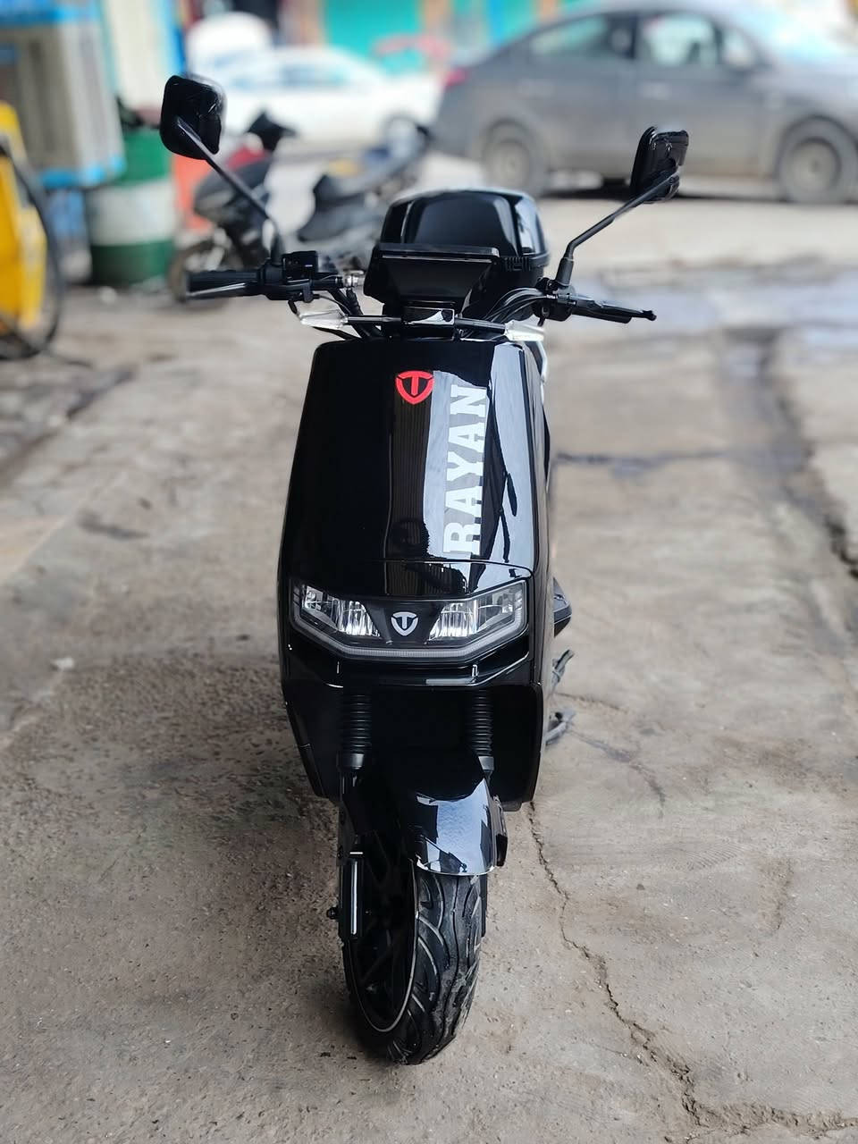 دراجه شحن للبيع  لعدم الاستخدام  ريان الثقيل  بصمه عنبر ابريك  تشتغل عن بعد   وصور  موجوده والي ايحب  يتصل ***********  بي وتساب وسعر ٨٠٠ وبي مجال قليل  سرعتها ٧٥  بطاريات ابحاله جيده
