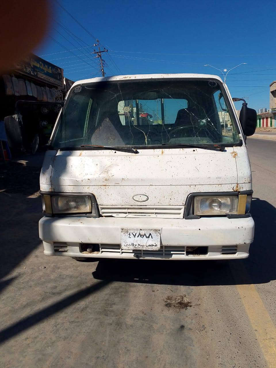 كيا بنگو بدون رقم بدون كص موديل ٩٦ ما عايزها شي محركها ضوها امورها جيده توايرها جديده تشغل وتمشي سيارة مالت شقل  السعر ١٨ ورقه وبيها مجال 
الموقع قرية النمله
للاستفسار الاتصال على الرقم ***********
