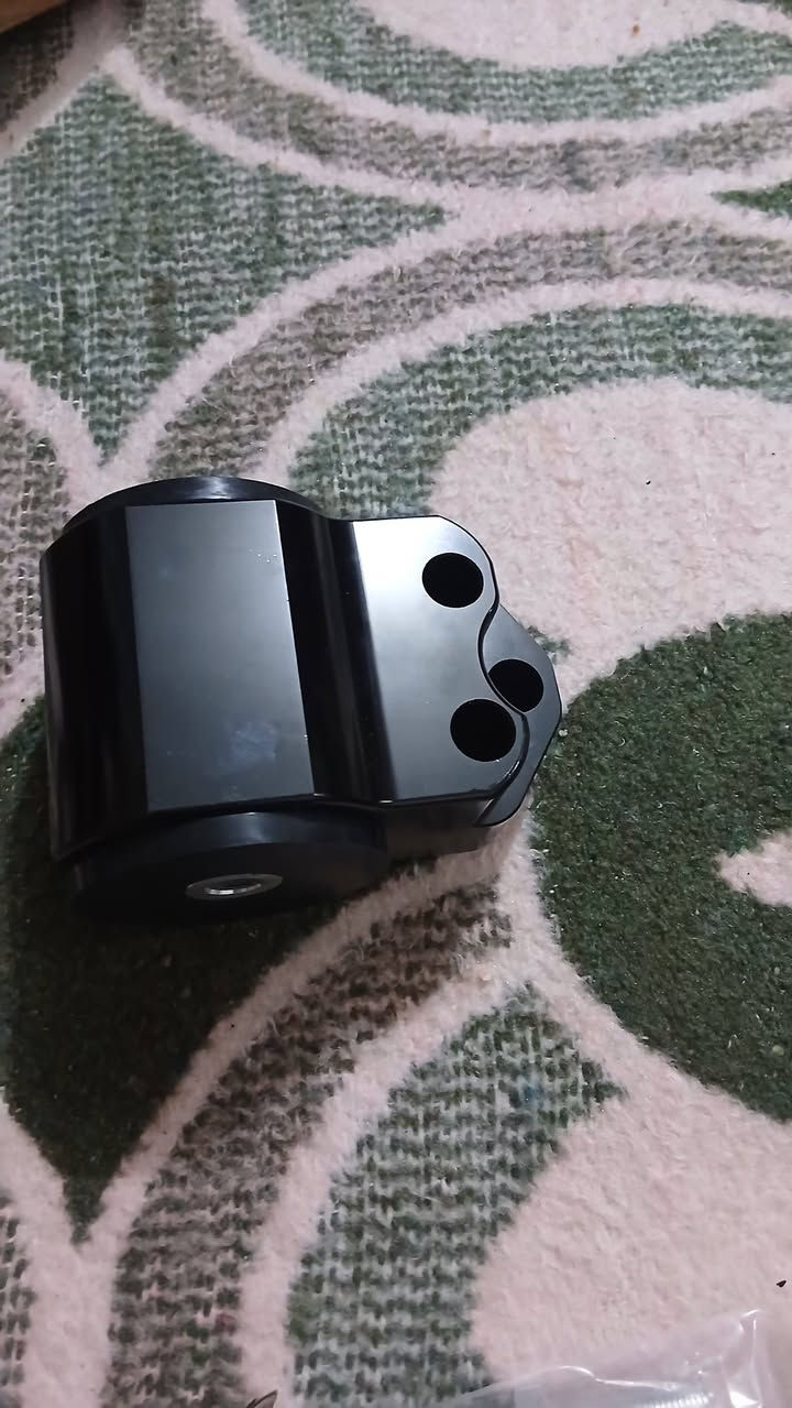 السلام عليكم طلعتلي غراض هوندا سيفك صدر امزون درجه اولى اصلي الاتصال على الرقم ***********  واتساب او ***********
