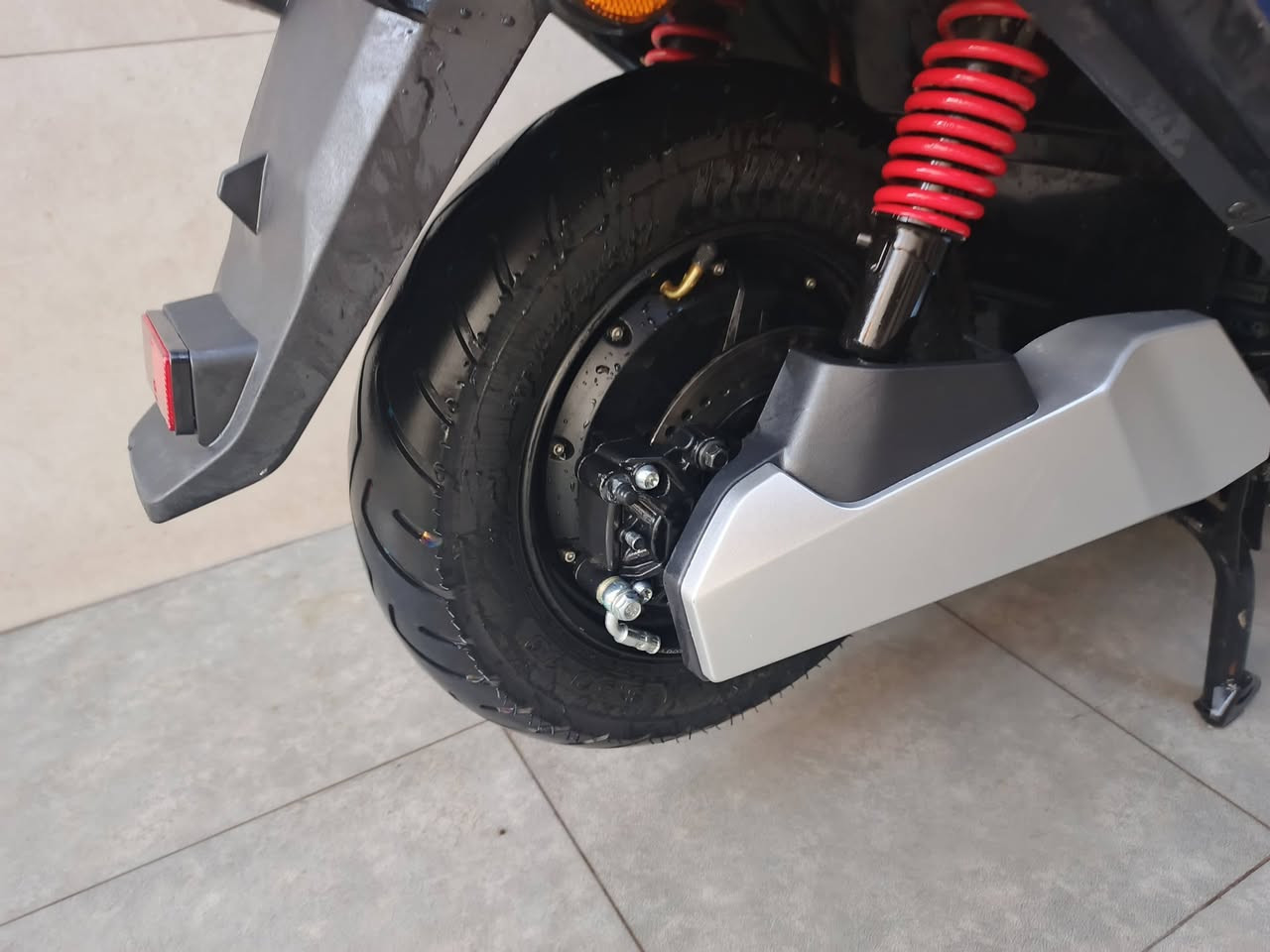 سلام عليكم
دراجه ساعقه للبيع 
موديل 2025

المواصفات 
6بطاريات مسطرة
ملف 2500
بصمه 
سويج
كرتات تشغيل شاشه  2 
 دراجه فول موصفات كلشي ما بدل بيهه دراجه كفره امام  نكسر و ماصده اماميه فقط السعر عل خاص


**إذا كنت صاحب هذا الإعلان وتريد حذفه لأي سبب، رجاءا أرسل رسالة إلى الدعم الفني**