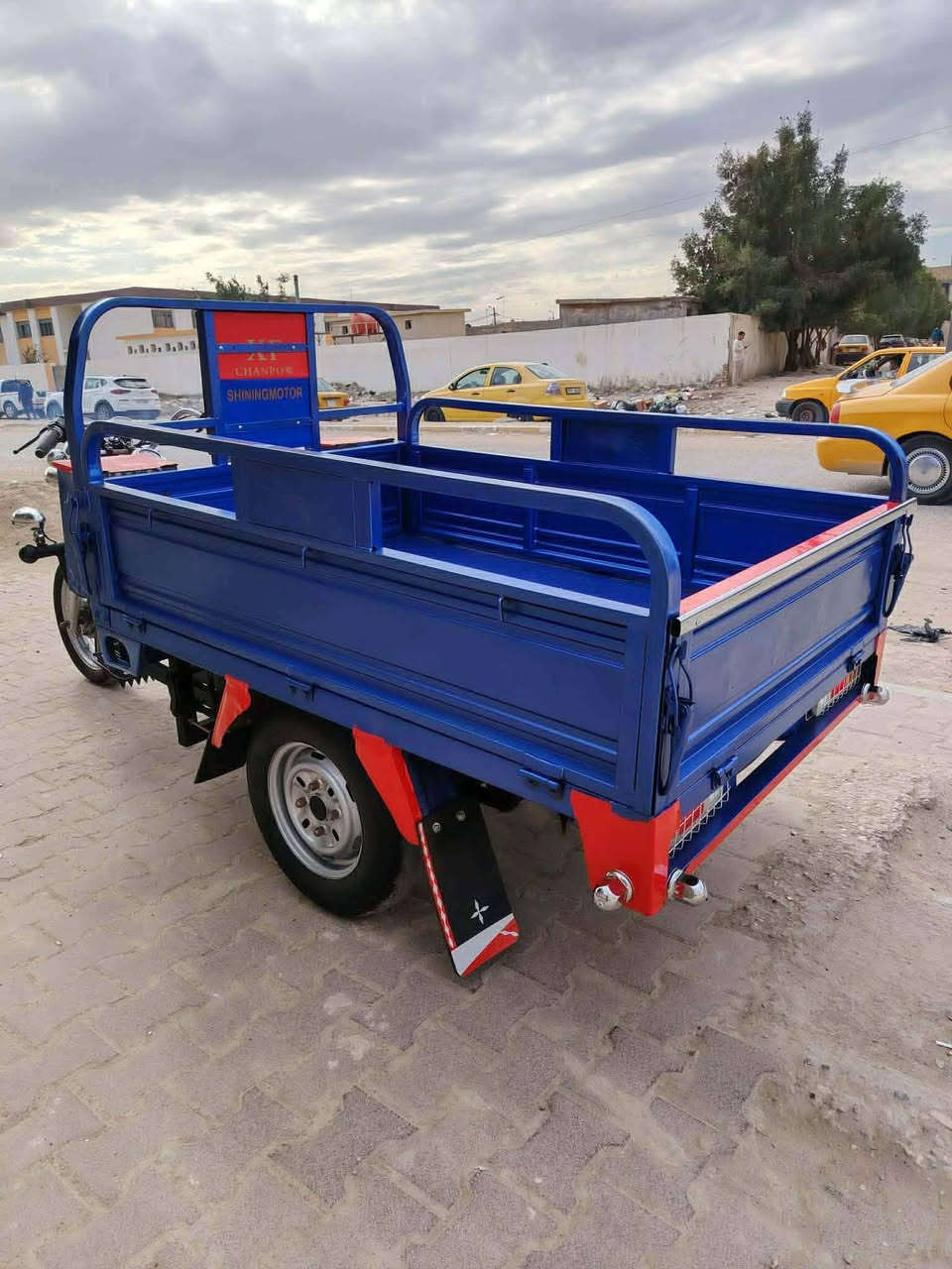 سلام عليكم.  ستوته عدي موديل مكن        2020  دغاره تتصل وبيك خير وتدلل  ***********
