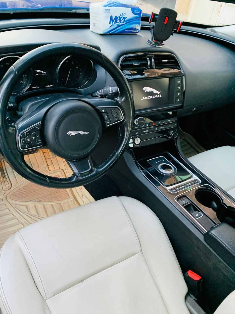 سيارة جاكوار XE 2017 للبيع ،السيارة 6 سلندر ، وارد امريكي ، ماشية 137 الف km ،دفع خلفي ، مع ناقل حركه اوتماتيكي ،شاشه لمس تدعم نظام iOS و Android ،وكاميرا خلفية 360 درجه ،حساسات، فتحه سقف بانورامية، نظام ملاحة GPS , مقاعد جلدية مع تحكم كهربائي مثبت سرعة، نظام الحفاظ على المسار، انطمه تشغيل قابله للتعديل لتناسب ضروف الطريق ( رياضي، مريح،اقتصادي، ثلجي)، نظام صوتي متطور، مع إمكانية توصيل الهاتف الذكي بالنظام الداخلي للسيارة، مصابيح امامية LED، تايرات جديده ، كير مكينة بشرط ،، وغيرها الكثير من المواصفات ،ضررها: صفحه اليمنى كامله صبغ …
السعر : 143 ورقة وبيها مجال بسيط.

للتواصل *********** البصرة, العراق
