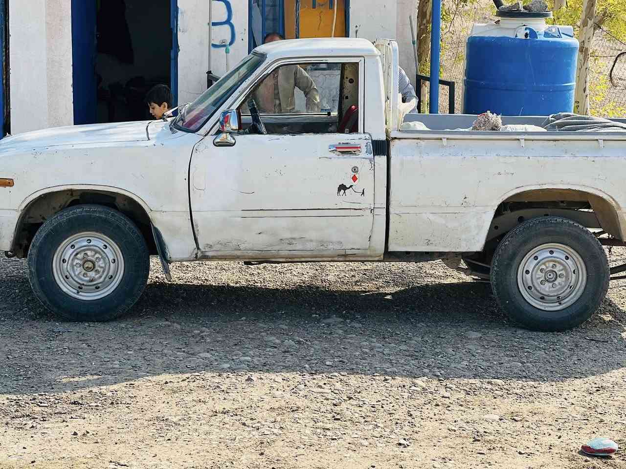 السلام عليكم سياره 80 رقم كركوك مشروع وطني  كابون بانزين محرك رايمن جديد سياره نضيفه كلش السعر28  ورقه بيها مجال رقم المبايل ***********
