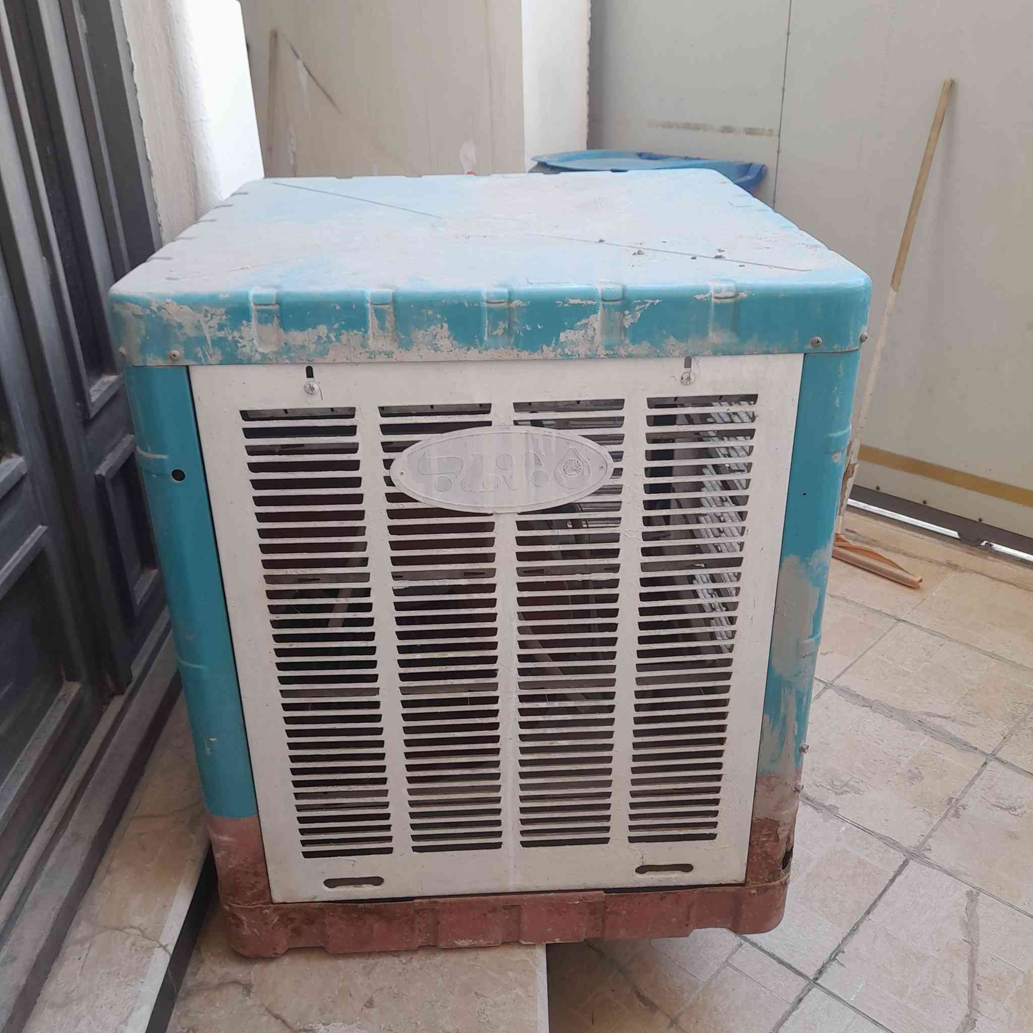 السلام عليكم  عندي فقط بوكس مبردة بدون ماطور ولا حلفات


**إذا كنت صاحب هذا الإعلان وتريد حذفه لأي سبب، رجاءا أرسل رسالة إلى الدعم الفني**