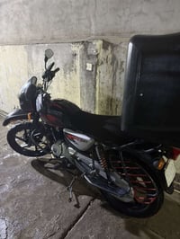 بوكسر موديل 2022 مرقم بغداد  سعرها مليونين ونص بيها مجال 07725501429