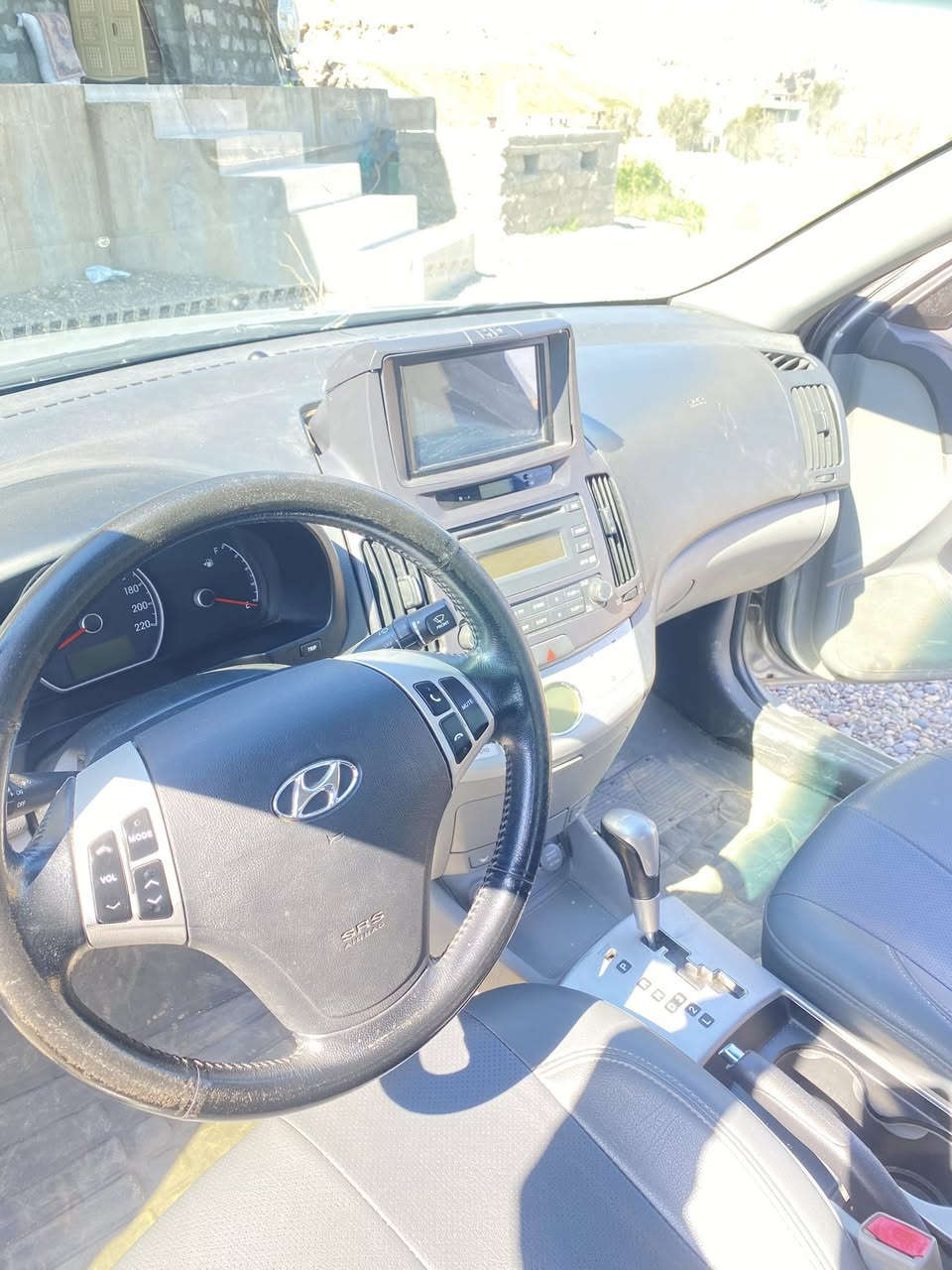 افانتي موديل ٩ سياره حلوه وكلهه بل شرط السعر ٤٢ وبيهه مجال ***********
