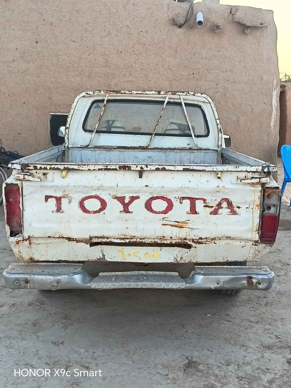 السلام عليكم سياره 80 للبيع محرك معمر قبل شهر صدر نص عمر تايرات نص عمر كير اكسل شرط والكشر شوف العين  يبري الضمه سياره بس تريد سايق مرحمن المكان العلم قريه المعيبدي للتواصل ***********
