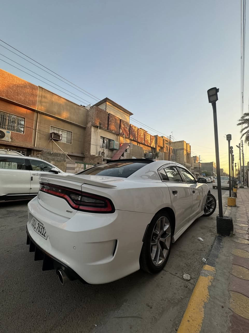 جارجر 2020 gt. اصل
رقم بغداد بأسمي 

مواصفات / 
كاميرا خلفية
تحكم على المنحدرات
تدفئة المقاعد 
شاشة كبيرة
مانع انزلاق
كشنات جلد ابيض
ابل كار بلي 
تشغيل عن بعد
شفتات ستيرن

حادث امريكا/
بنيد  + باب تبديل وكاله اصلي

السعر / 205$
***********
بغداد الشعب
