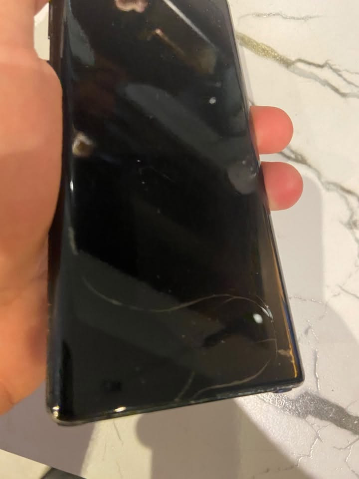 للبيع سامسونج نوت 9
ذاكره 128 
رام 6 

مبدل مدخل شحن فقط 
اللمس وليس الشاشه بيها فطر بسيط .. 
سعر 120 
للتواصل ***********

