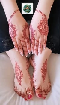 ✨ بمناسبة قرب العيد ✨ بدأنا نستقبل حجوزات نقش الحنة للعيد 🤎🌙 نقوش ناعم...