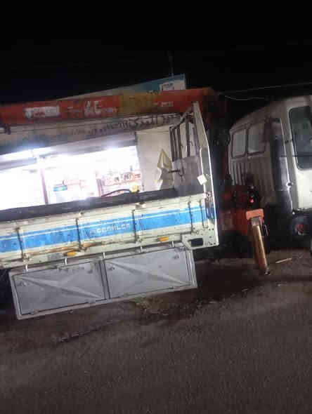 كرين للبيع هينو 
السعر 100$  قفل 
ماكان كركوك 
***********
المو شراي لا يتصل
