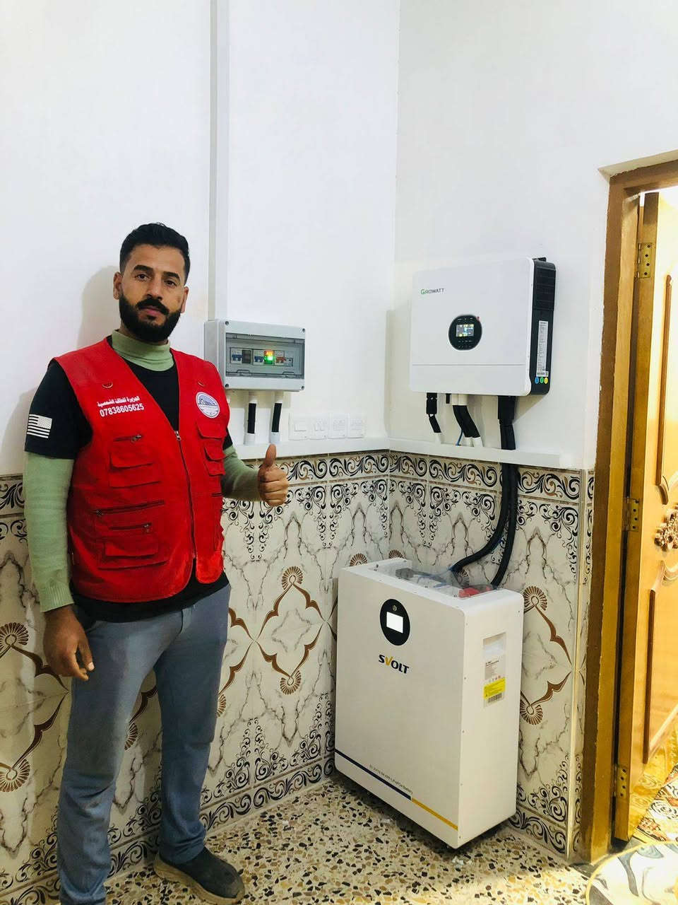 تم ربط منضومة طاقه شمسية  بقدره 16 امبير ليلي ونهاري للأخ العزيز حامد دليل المصلح باستخدام بطارية svolt بحجم 16 كيلو العملاقه وبضمان لمده 5 سنه وانفيرتر  6 كيلو واط  قابل للتطوير مستقبلا وبضمان لمده سنه والواح عدد 8 الواح بقدره 620 واط بضمان لمده 15 سنه كل ذالك تجدونه لدى الجزيرة للطاقة الشمسيه ملاحظه اخوان يوجد لدينا منظومات على ماستر كارد الرافدين بدون مقدم لمده 18 شهر شركه الجزيره للطاقه الشمسيه الحل المثالي بيتك كل ما عليك الاتصال بالرقم***********

