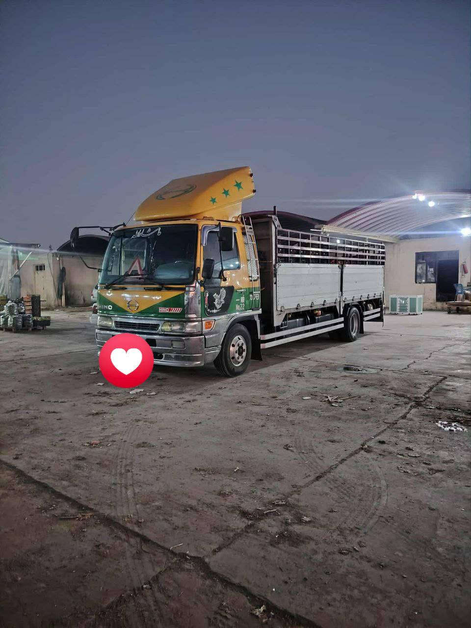 سلام عليكم ورحمة الله وبركاته 
هينو أنكر للبيع مكينة 80 عادي ما مفتوحه لا تنقيص لا تبخير كير وكسن بيهه مال 80 سوبر شاصي سته اوربع بلادي تخم تاير الخلفي 19 اونص الأمامي 17 اونص رقم بصره ألماني سنويه له 29 موديل 2005 السيارة جاهزه للعمل السعر 235 بيهه مجال شي بصيط حك الجيه مكان بابل جبله الاستفسار عله هاذه الرقم (  *********** )
