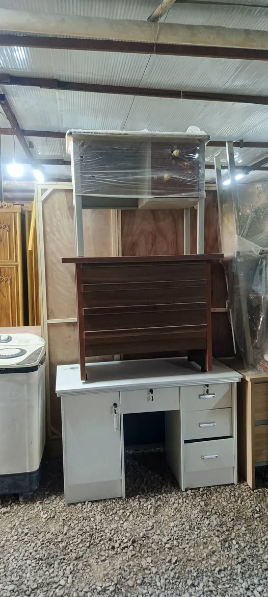 انواع الاثاث المستخدم والجديد في مزاد الرسول العنوان كاطون الرازي نهايه الشارع  لاستفسار ع رقم الهاتف *********** ملاحضه مستعدون لشراء كافه المواد المنزليه وغرف نوم 💤
