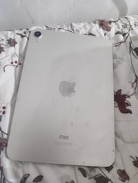 ميني 6 • ذاكرة 64 • بطارية ٨٠٪