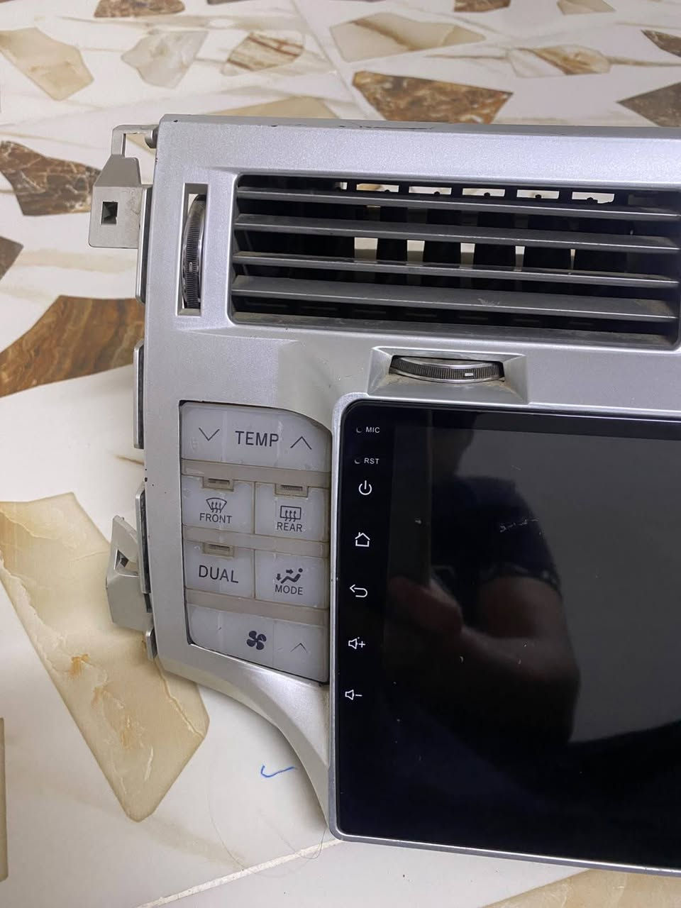 سلام عليكم شباب هذه مسجل ول قاعدة للبيع سعر 150 بي مجال كول شغال شرط هذه رقم تصال أو ورسلاء صفحه ***********
