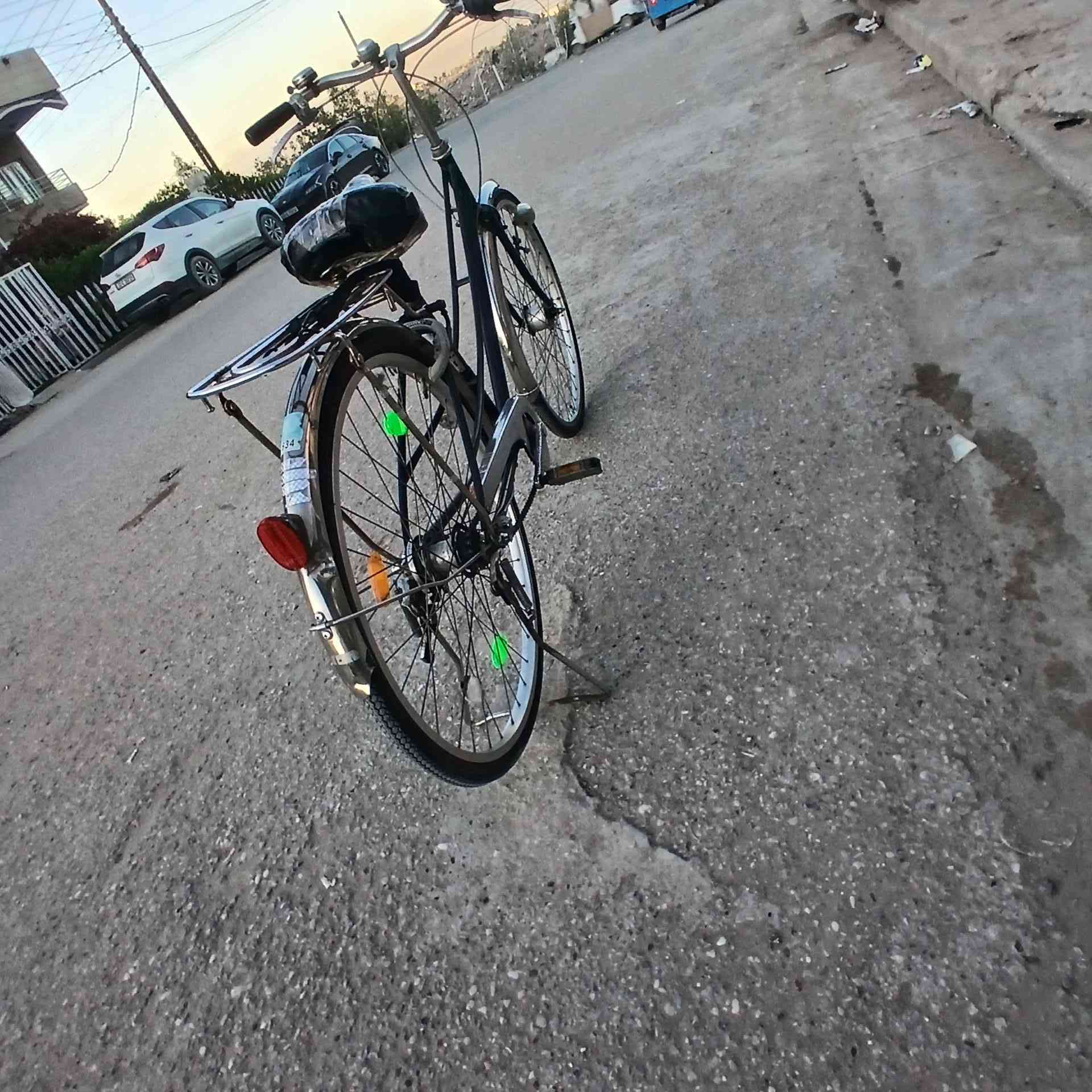 سلام عليكم بايسكل بناتي حجم 26 البيع باله
تايرات جدد بريك خلفي امامي جديد
داينمو جديد بايسكل نظيف حيل  فقط سرج
بايدر كله كامل 
سعر 85 الف
رقم واتساب 
***********
