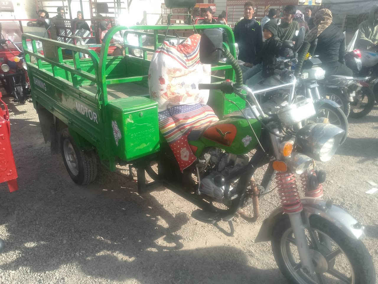 شباب ستوته للبيع موديل 21 مسجله رقم وسنويه ستوته جديده وخير من الله كلهه شغاله شباب اني مكلف سعر مليونين 100 وبيه مجال ***********
