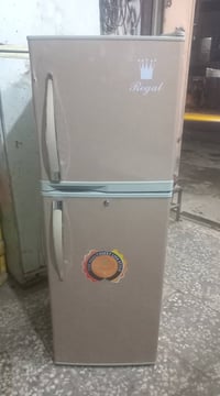 ثلاجه ٩قدم • نضافة ٩٠% • بغداد الزعفرانيه