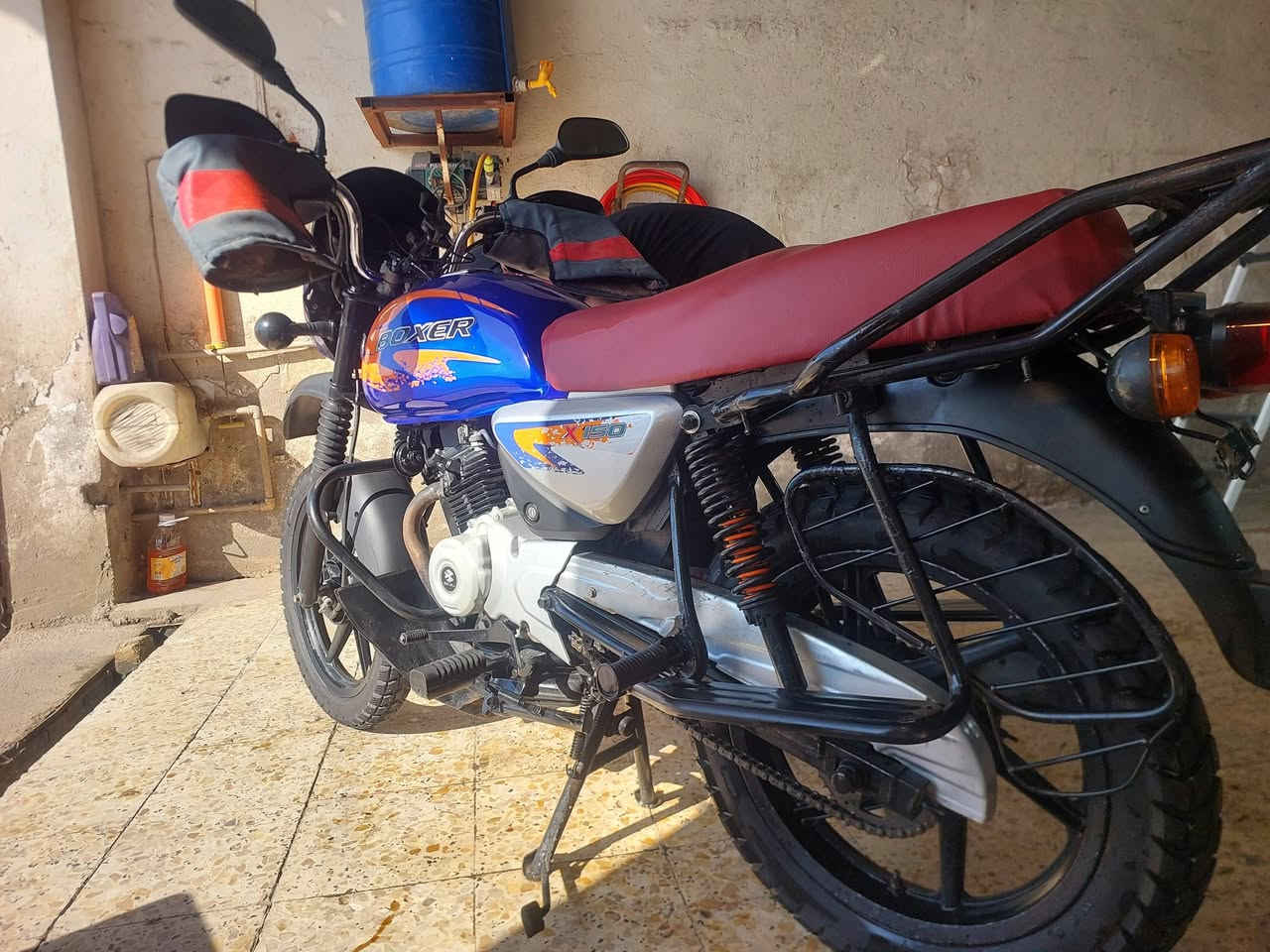 السلام عليكم ورحمة الله وبركاته
بوكسر مديل2023 
اوراق باسمي 
نضافه 100 %
مكان  ميسان العماره 
للاستفسار الاتصال على الرقم 
***********
