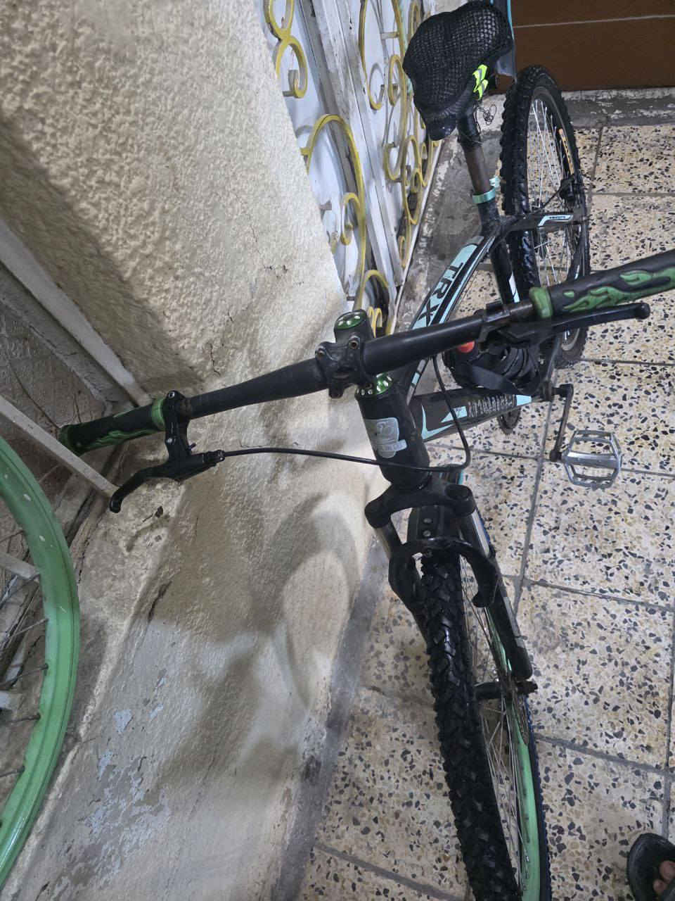 شباب سلام عليكم السعر ١٠٠ الف مستعجل عليه مكاني في بغداد وهذا رقمي واتساب ***********
