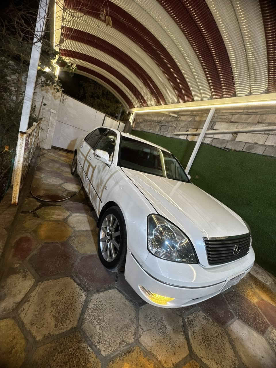 السلام عليكم لكزز 8سلندر 430Ls كير محرك مكفولات مكفوله كصه ونقل جثه فول مواصفات
بصمه مواصفات للاخير 
رقم صلاح الدين مداور مكاني البصره  بيه حادث بجم وتعمرت /الهاتف *********** السعر 85$
