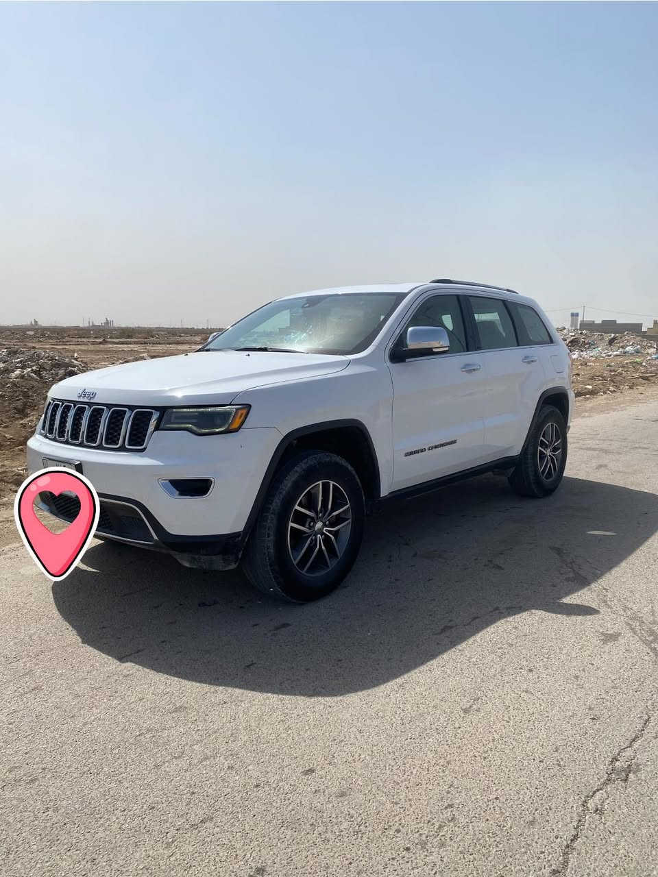� للبيع – جيب كراند شيروكي أمريكي (Limited) 🔥
💥 فرصة ما تتعوض – السعر نازل بسبب الاستعجال

💰 السعر: 21,500 دولار فقط
⚠️ ماكو هيج سعر بالسوق – اقرا التفاصيل وخابرني مباشرة

📍 الموقع: بغداد – شارع فلسطين
📞 رقم الاتصال: ***********
✨ المواصفات العامة:
🚗 موديل: 2017
🚗 فئة: Limited (لمتد)
🚗 رقم: بغداد
🚗 ماشى: 160 ألف كم
🚗 صبغ: تجميلي (بابين + شبر جاملغ)
🚗 بدون أي حادث
 كلين تايتل🚗
💎 المواصفات 
✔️ محرك 6 سلندر 3600
✔️ فول مواصفات (ما عدا الجكات والفور ويل)
✔️ فتحة سقف بانوراما
✔️ كشنات جلد
✔️ شاشة + نظام ملاحة
✔️ كاميرا خلفية
✔️ حساسات خلفية
✔️ نظام مانع الانزلاق (Traction Control)
✔️ تحكم ستيرن أمامي وخلفي
✔️ تشغيل بصمة (دخول وتشغيل بدون مفتاح)
✔️ ريموت ستارت (تشغيل عن بعد)
✔️ مقاعد أمامية كهرباء + تدفئة
✔️ مثبت سرعة
✔️ إنارة LED نهارية
✔️ مري قلاب
توقف ذاتي عند الرجوع
