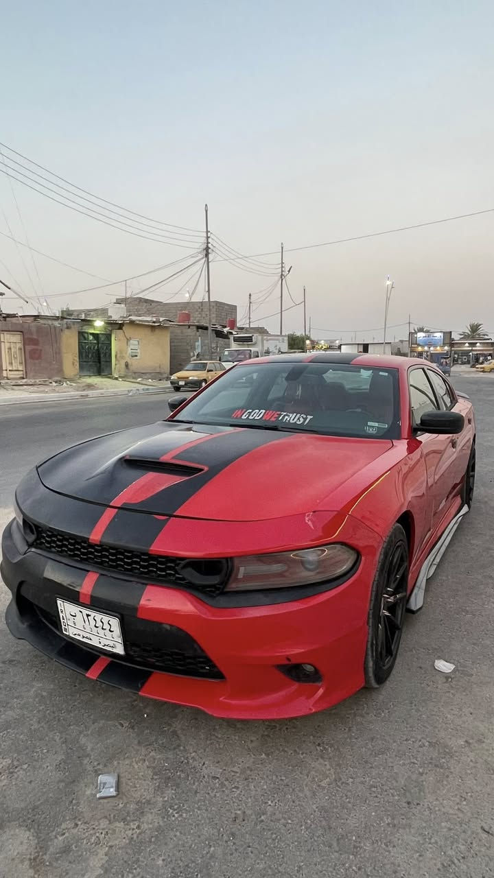 تشارجر مديل 2018 
Rt 5700
مراوس فقط 
فول مواصفات عدا الفتحه 
ايرباكات كلهن سليمات 
حادثها موضح بلصورة 
مكينة جديدة انه مبدلها 
حداديه جديده
مكاني البصرة 
***********
واتساب فقط
