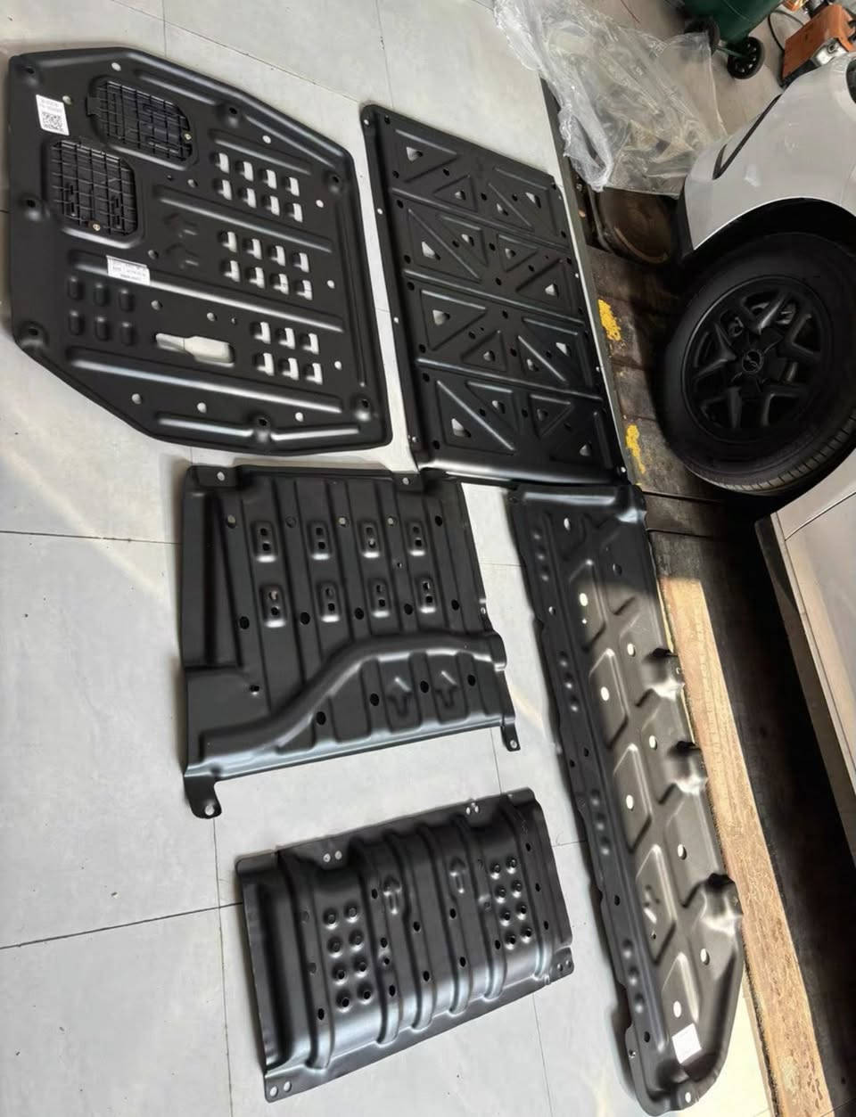 دروع سفلية لسيارات بي واي دي حماية كاملة من الاسفل تفاصيل خاص او على الرقم ***********
