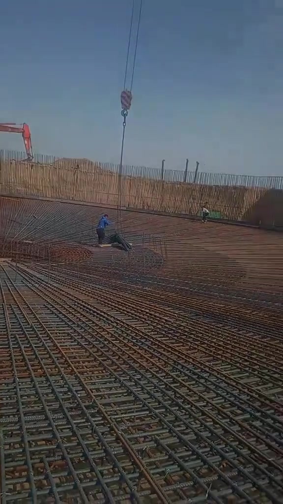 نجار قالب شغل ابيوت بنيات مسبح شغل مرتب ونضيف وتسليم مهندس 
جميع المحافظات 
الاتصال ***********
