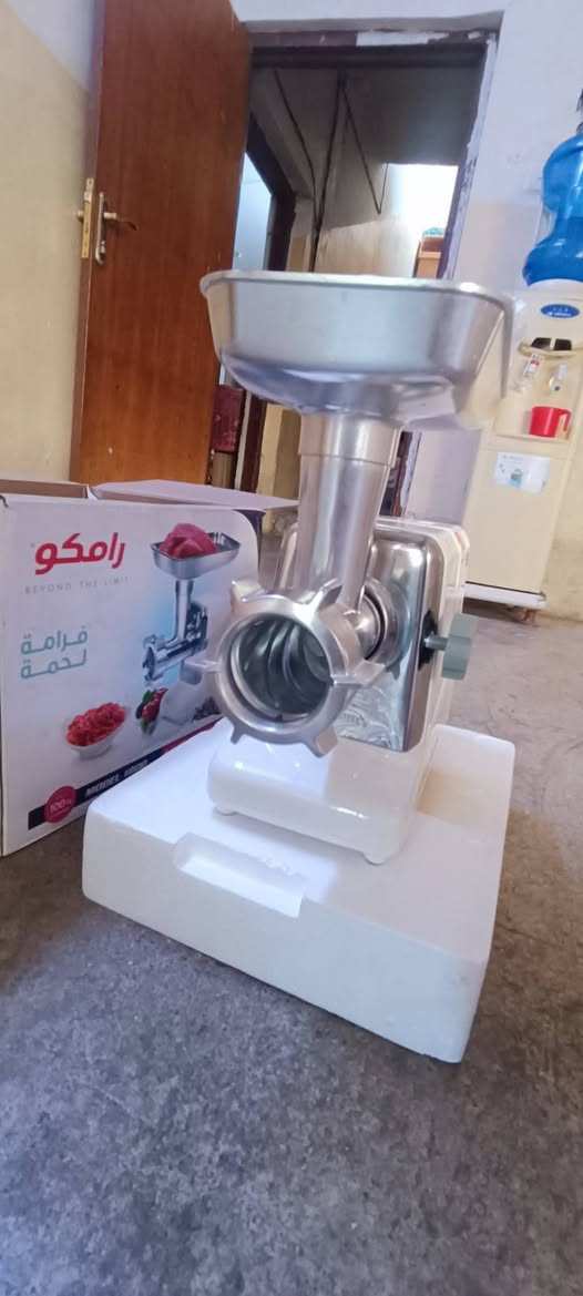 مثرامة لحم أصلية جديده بالكارتون ملف نحاس منشأ اردني ب ١٢٥ ألف وعجانة حجم ٧ ونص لتر جديدة بالكارتون ملف نحاس منشأ تركي ب ١٢٥ ألف مكاني كركوك موبايل ***********
