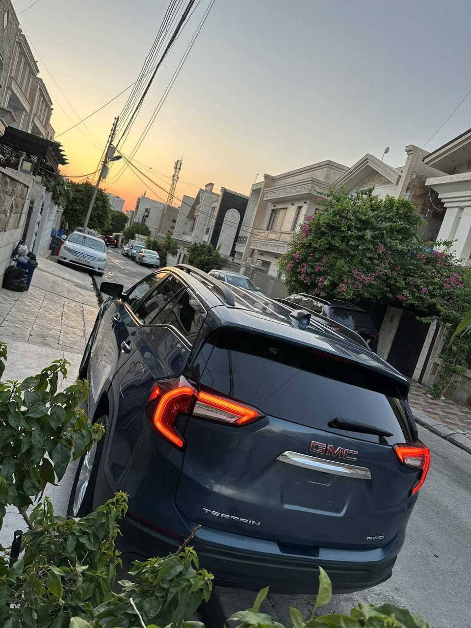 جم سي تيران 2024 شكل حديث
سعر 129
***********
***********
حادثا طخطخات بيهه و مصبوغه مكان طخات و سقف بيهه تعديل pdr بدون صبغ سياره صح بيهه صبغ بس حادث جدا خفيف بدون دواخل و بدون ايرباك ماشية 31 الف سياره جديدة مابيهه مصروف گير محرك و كهربايي و تبريد بحالة شركة فول مواصفات عدا فتحة
بصمة و دخول ذكي و ابواب بصمة و شغال عند بعد شاشه كبير و رادار امامي و خلفي و جانبي دفع رباعي 4/4 و جميع انظومات قيادة و اقتصادية بجم و خلف كبس شركة فول تحكمات كشنات كهربايي و تدفئة و كشن هزاز و مانع تصادم و اوتو ستوب و اوتو هولد توقف ذاتي بعد بيهه هوايه مواصفات ماذكرتها 
سياره رقم كاتي تترقم شمالي مكانها اربيل
