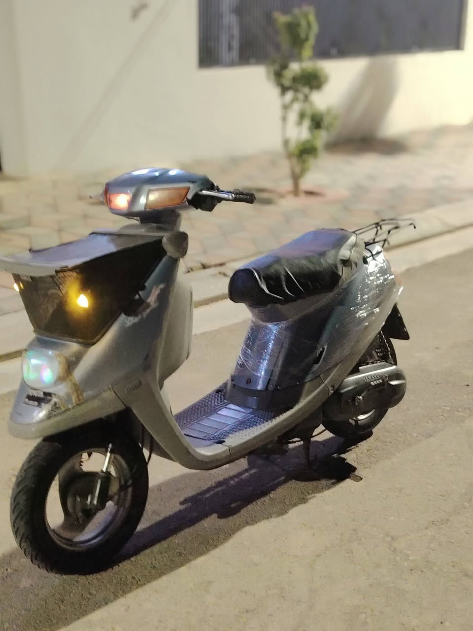 السلام عليكم
لبيع ياماها اي عيب ما بيه شرط الفحص گوله بلادي السعر 375وبي مجال متواجد فيس ورقم ***********

