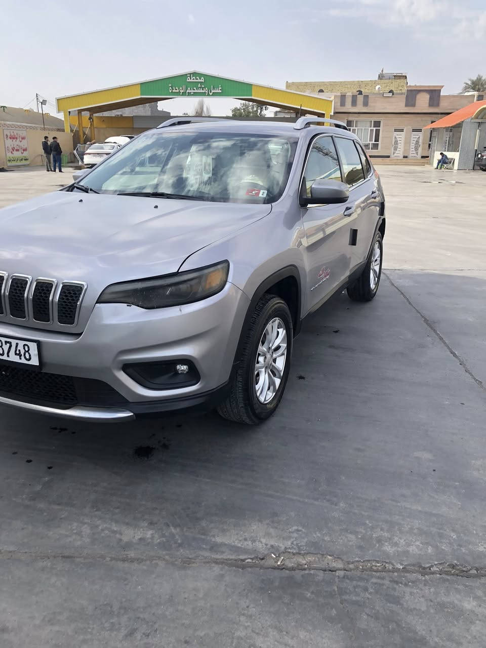 بيع مستعجل جيب بزوني لاتثيود فور ويل يعني دفع رباعي موديل ٢٠١٩ محرك ٢٤٠٠ يعني ٤سلندر رقم نجف باسمي ماشيه ٨٤ صونارها موجود يمك بالمنشور قبل١٠ ايام صوره الحادث وصور الحالي كلها بالمنشور مكان السياره موجود بالعماره محافظه ميسان اللي يحب يراسل اويخابر عالرقم *********** السعر مناسب جدا جدا فقط ب١٢٤$ وبيها مجال بسيط جدا جدا يعني حق جيتك بس أقرا منشور كلش زين قبل لا تخابر واسف جدا لاطاله بالكلام
