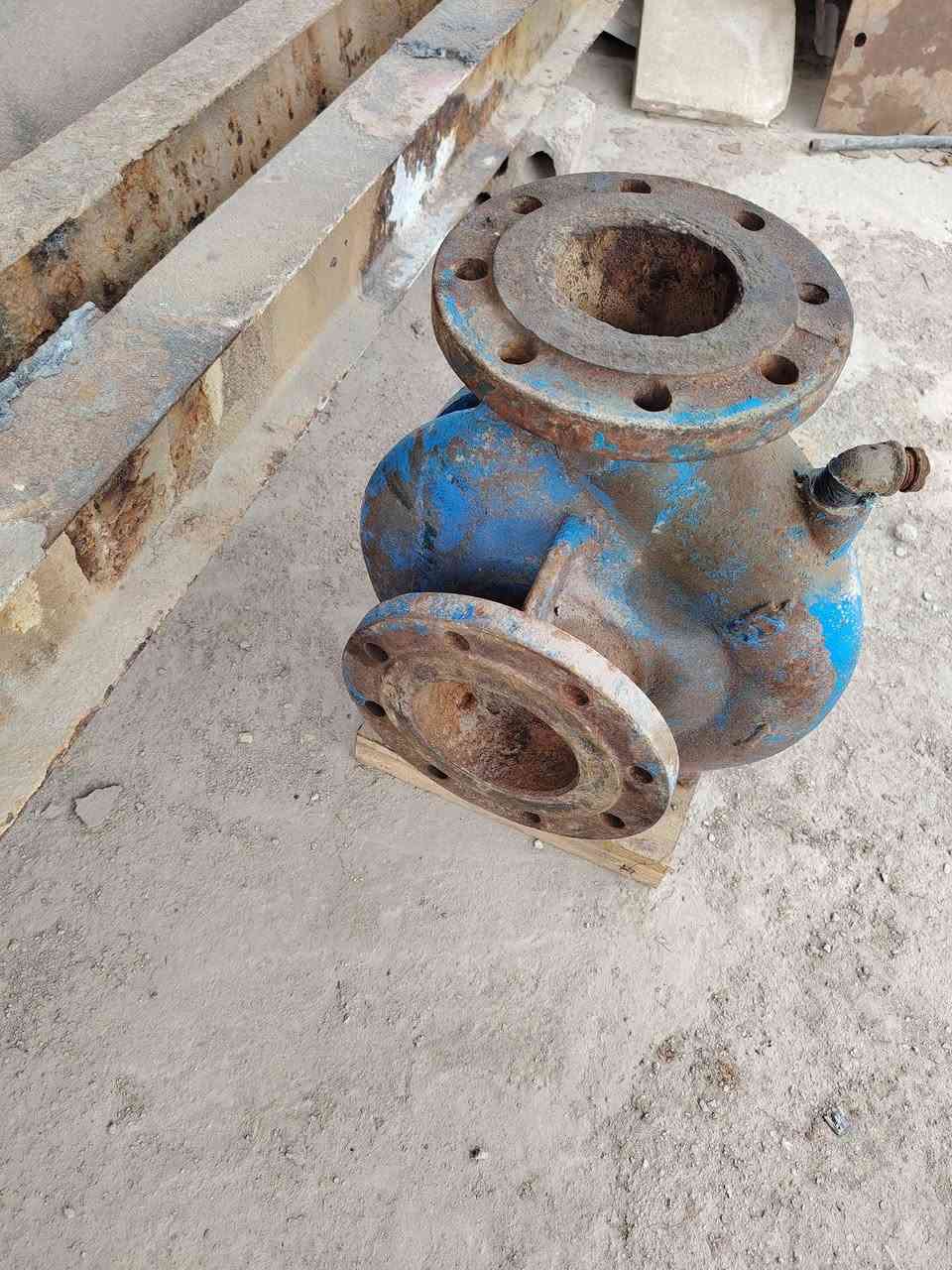 السلام عليكم
مضخات عدد 2 للبيع 

5/4 

نضيفات وجاهزات للشغل المنشئ تركي 
سعر الوحده ب 500 ألف وبيها مجال للشراي 
مكاني بالديوانيه
