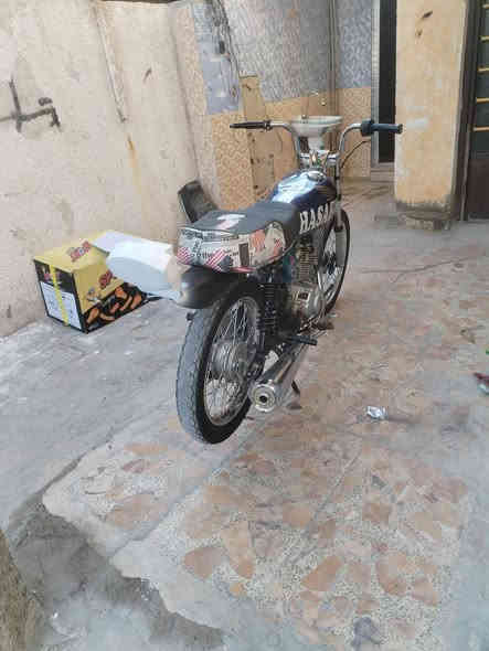 سلام عليكم دراجه إيراني حربيه مديد 2023اوراق سعر550وبيهك مجال مكينه ما مفتوحه مكاني بغداد الحسينية رقمي ***********
