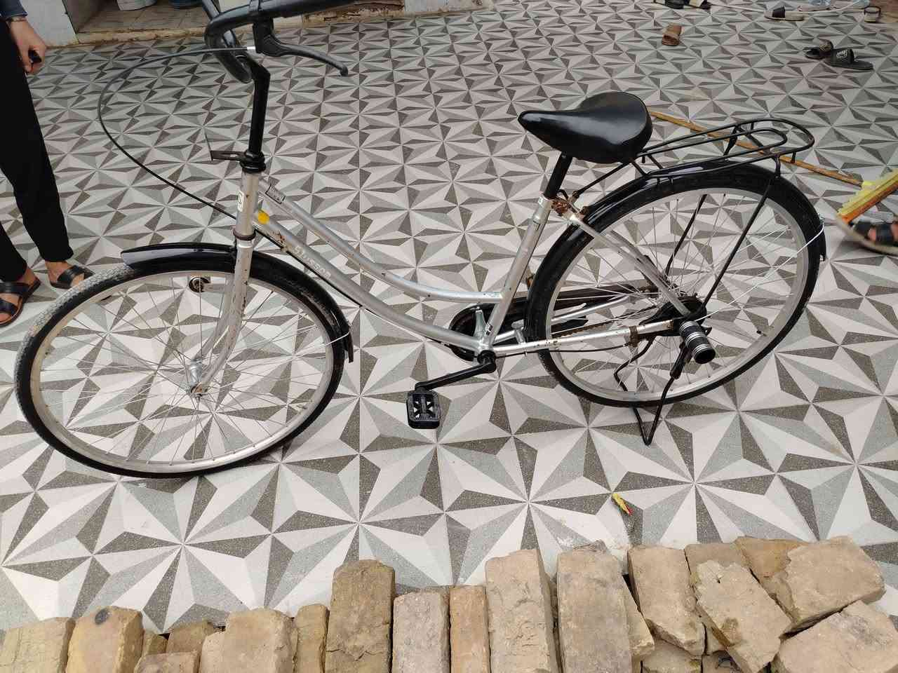 السلام عليكم باسكل للبيع سعر 75وبي مجال الدوانيه شارع الوكفه  
موديل 2016 الشراي يجي خاص


**إذا كنت صاحب هذا الإعلان وتريد حذفه لأي سبب، رجاءا أرسل رسالة إلى الدعم الفني**