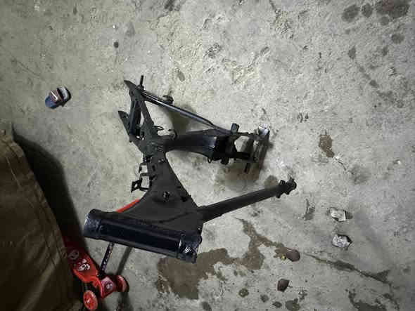 شاصي للبيع مال نامه شلامجه بوريه ضعيفه لا عواج ولا لحيم مكفول مصبوغ حراري سعره ٦٠ قفله بدون مداهر مكاني كزيزه ***********
