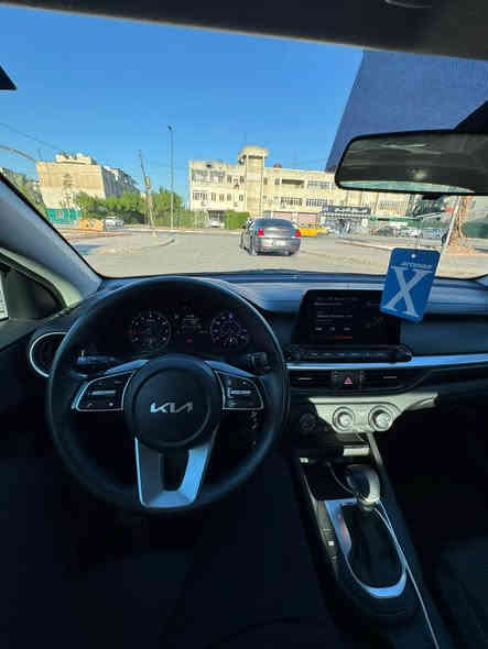 كيا فورتي 2023 LXS
فول مواصفات كشنات جلد 
تحكم ستيرن
كشنات جلد
لون نفطي
مرقم بغداد باسمي تحويل ثاني يوم
155 وبيها مجال
مكانها بغداد زيونه ساحه ميسلون
للاستفسار 
*********** متوفر واتساب بغداد
