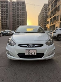 اكسنت 2012 خليجي 1600 كير مكينه مكفول  بيه قطعين صبغ  رقم بغداد انكلزي...